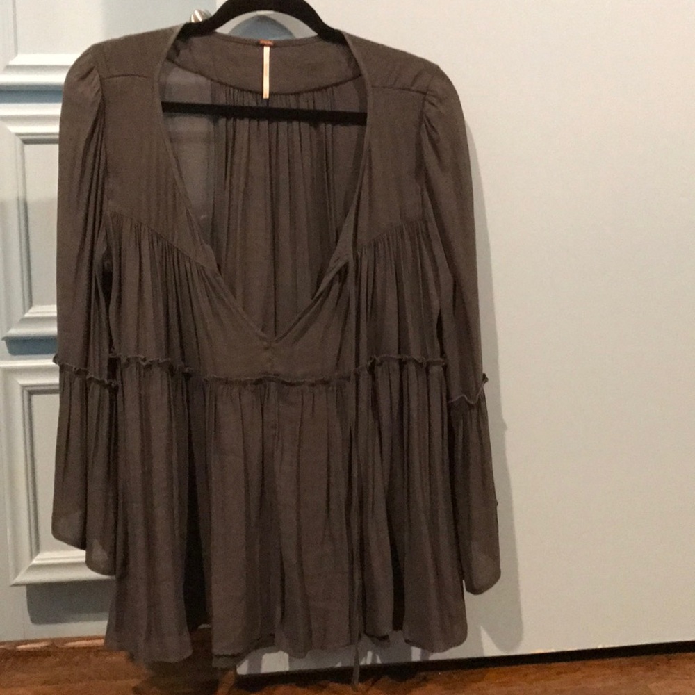 Free People 3/4 Sleeve Gray Top